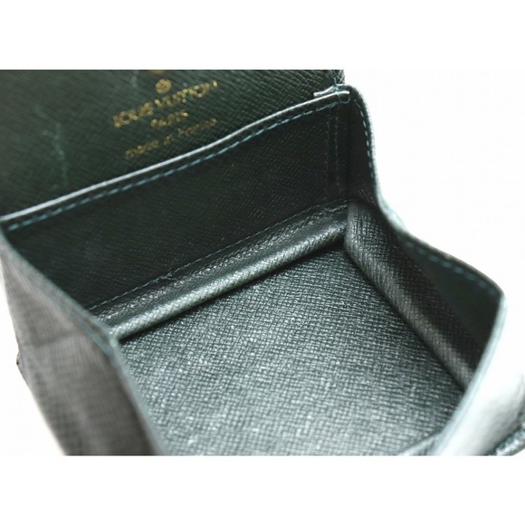 Louis Vuitton Taiga Boite Coin Wallet Leather Epicea Green - Picture 4 of 9